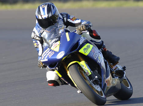 Kim Phillip har meget at indhente, hvis han skal forsvare sin titel med held i MC-Basen Super Challenge.